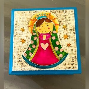 jewelry box, or for any use. Material wood, hand painted, measurements in photos